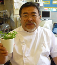 院長　植田秀明